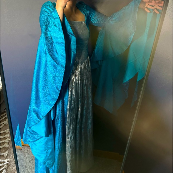 ✨🌙 Beautiful Medieval Renaissance Gown 🌙✨ - Picture 16 of 16